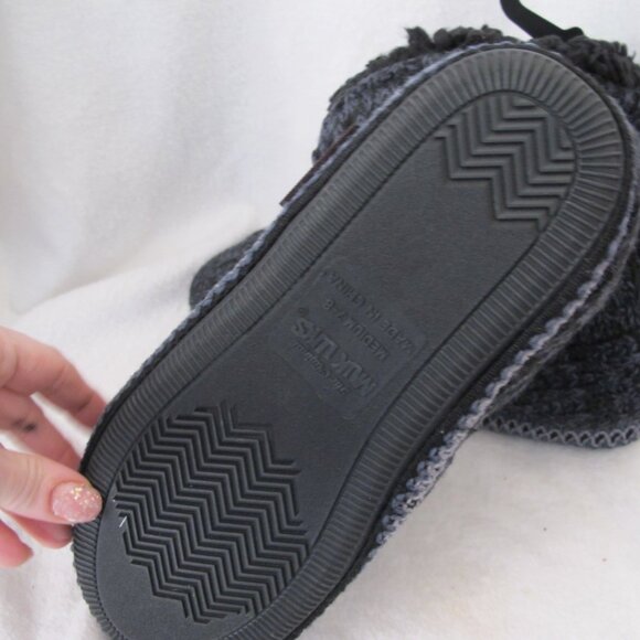 NWT - Muk Luks Bootie Slippers - Picture 11 of 12
